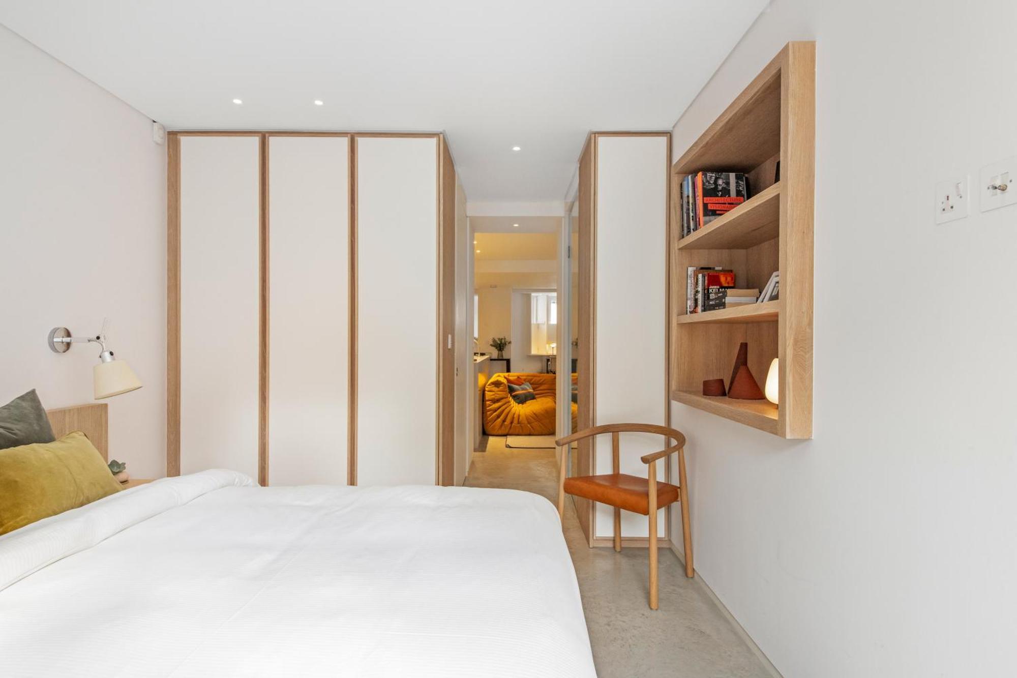 Notting Hill 2br-2ba Private Garden Retreat * Londra