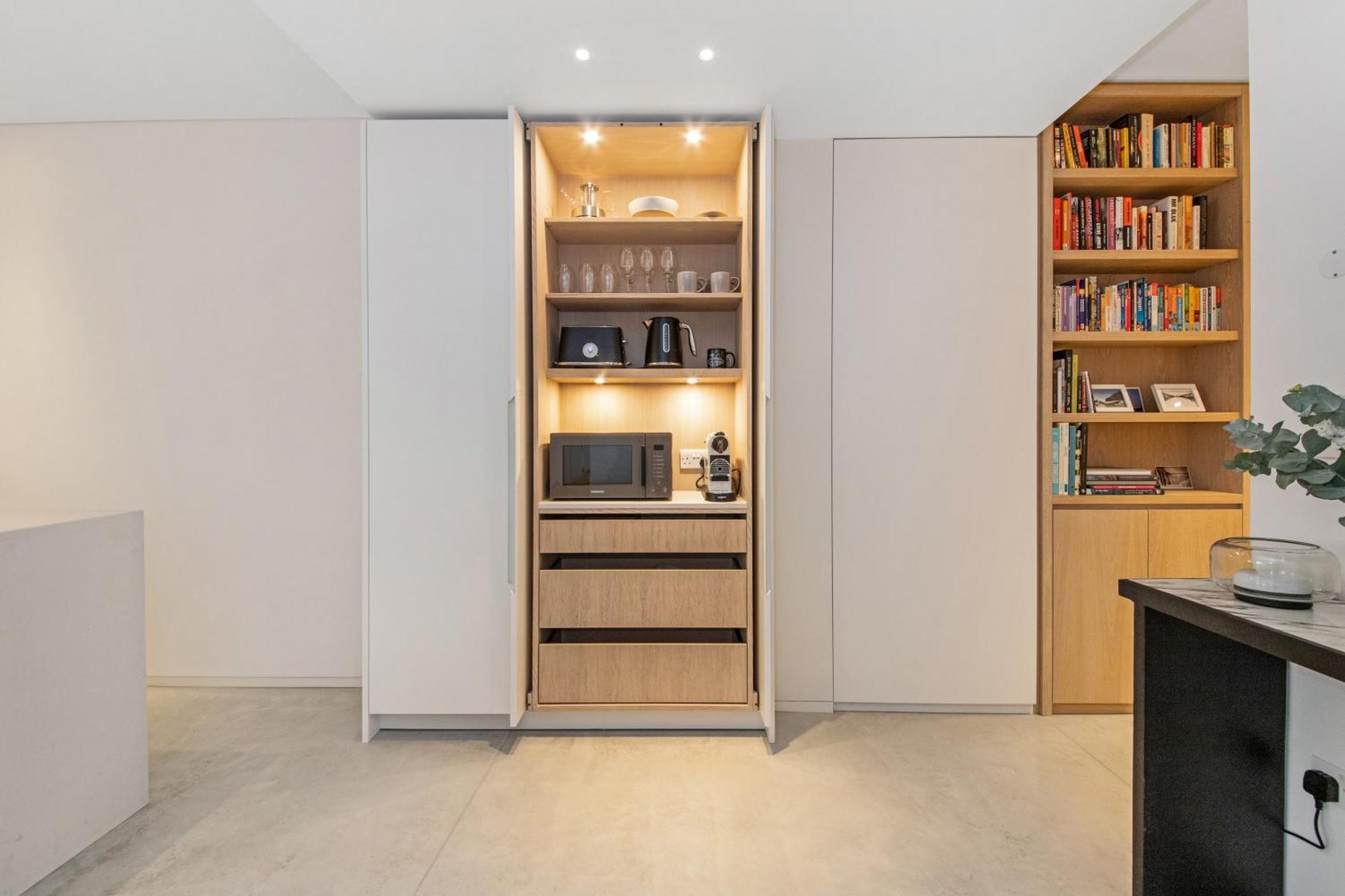 Notting Hill 2br-2ba Private Garden Retreat Londra